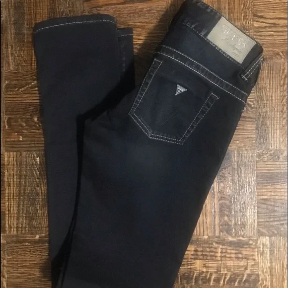 Guess Jeans - Picture 2 of 6